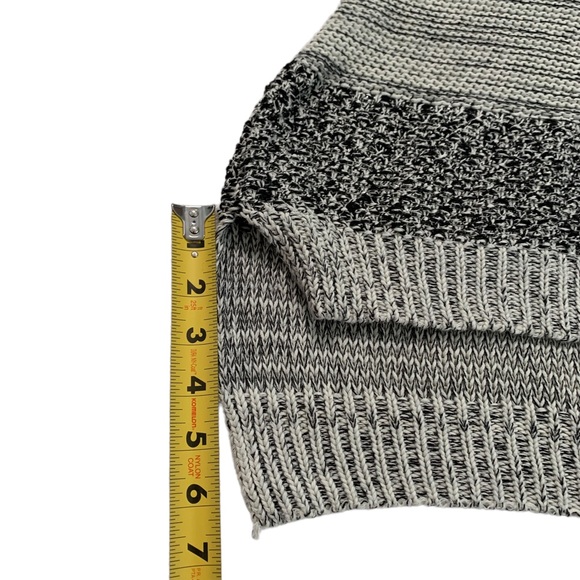 B.P. Collection Sweater Size Large - Picture 11 of 17